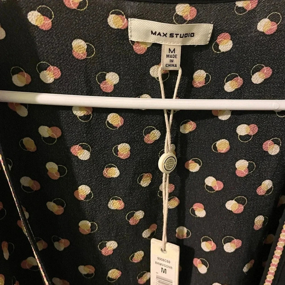 Max studio wrap around dress-medium NWT - Picture 7 of 10